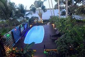 Casa de Temporada Felicidade, 38 Hóspedes, 2 Piscinas, 9 Suítes e 2 Ch