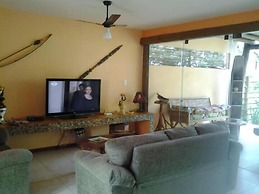 Casa de Temporada Felicidade, 38 Hóspedes, 2 Piscinas, 9 Suítes e 2 Ch