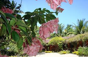 Casa de Temporada Felicidade, 38 Hóspedes, 2 Piscinas, 9 Suítes e 2 Ch