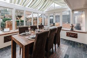 Aston Pottery - From 250 Per Night