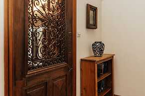 Aston Pottery - From 250 Per Night