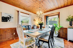 3 Mi to Marietta Square: Hot Tub Haven w/ 2 Patios