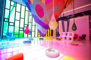 Luxury Suites Arte Mont Kiara by uBook