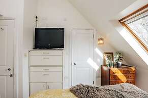 Vintage Chic Coach House