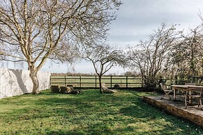 Vintage Chic Coach House