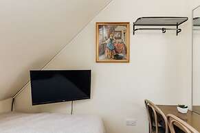 Vintage Chic Coach House