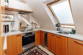 Vintage Chic Coach House