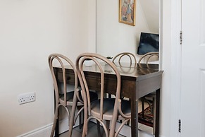 Vintage Chic Coach House