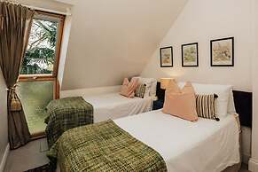 Vintage Chic Coach House