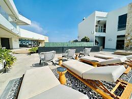 Torre Eleve Apartments