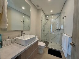 Torre Eleve Apartments