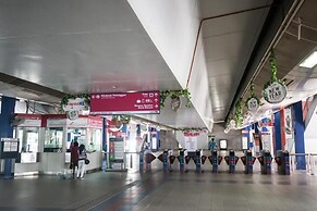 Luxury EST Bangsar Suites KLCC by uBook