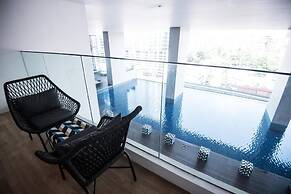 Luxury EST Bangsar Suites KLCC by uBook