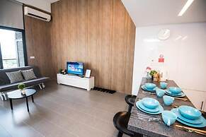 Luxury EST Bangsar Suites KLCC by uBook