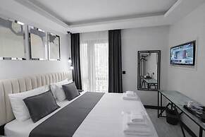D Twins plus Hotel