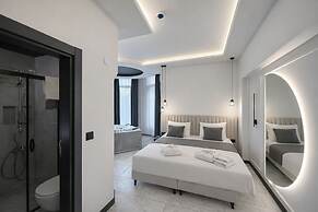 D Twins plus Hotel