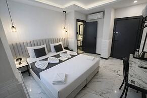 D Twins plus Hotel