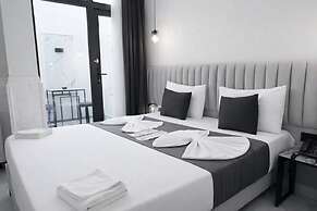 D Twins plus Hotel