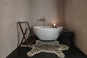 THELILY Designer Hotel