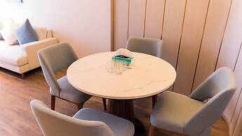 A La Carte Ha Long Residence