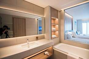 A La Carte Ha Long Residence