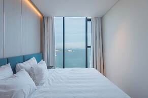 A La Carte Ha Long Residence