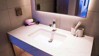 A La Carte Ha Long Residence