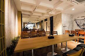 A La Carte Ha Long Residence