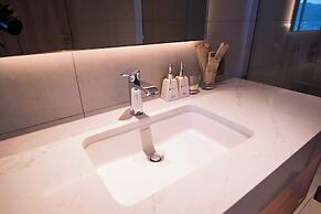 A La Carte Ha Long Residence