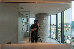 A La Carte Ha Long Residence