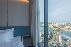 A La Carte Ha Long Residence