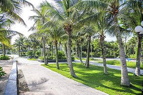 A La Carte Ha Long Residence