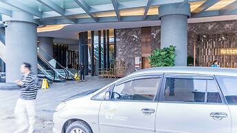 A La Carte Ha Long Residence