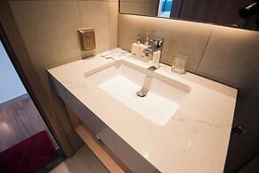 A La Carte Ha Long Residence