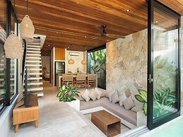 Blacksand Villas Echo Beach