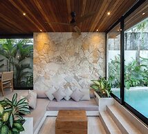 Blacksand Villas Echo Beach