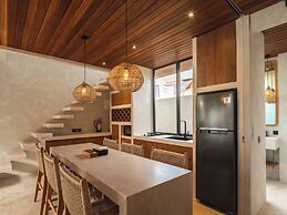 Blacksand Villas Echo Beach