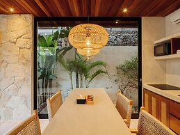 Blacksand Villas Echo Beach