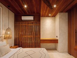 Blacksand Villas Echo Beach