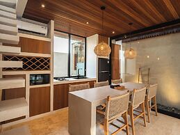 Blacksand Villas Echo Beach