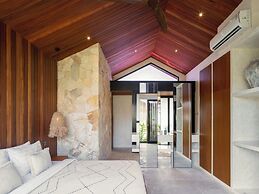 Blacksand Villas Echo Beach