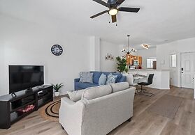 Amazing 3BR 2BA Townhome With Lake View at Terra Verde!