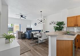 Amazing 3BR 2BA Townhome With Lake View at Terra Verde!