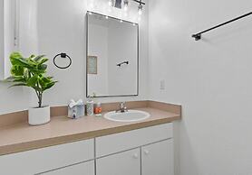 Amazing 3BR 2BA Townhome With Lake View at Terra Verde!