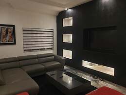 Westnite Apartment