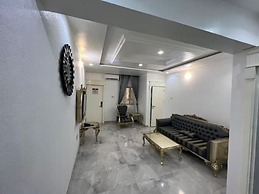 Westnite Apartment