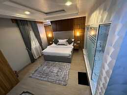Westnite Apartment