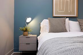 Stylish 1-bed flat in New Town