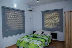 Pinewood Apartments
