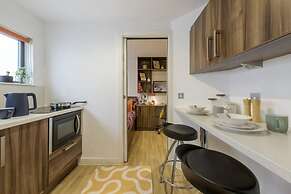 Student Only King Square